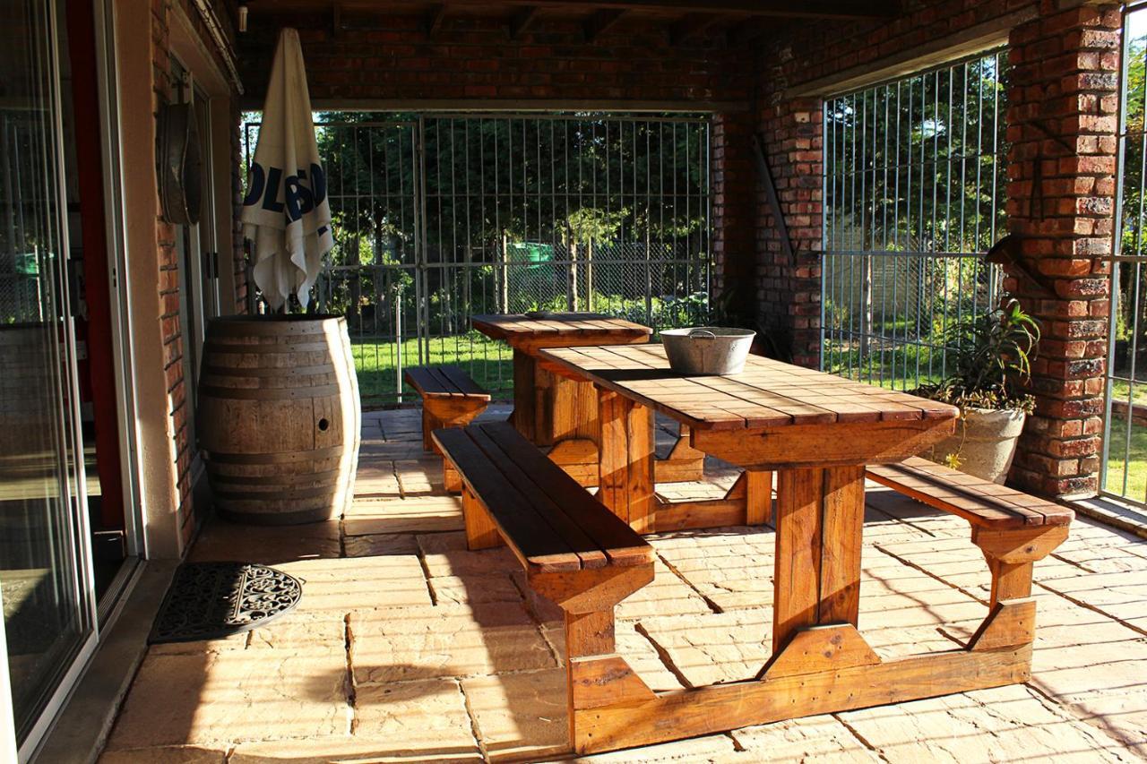African Adventures Accommodation ダーバンヴィル エクステリア 写真
